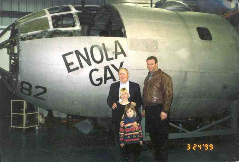 b29 enola gay hangar